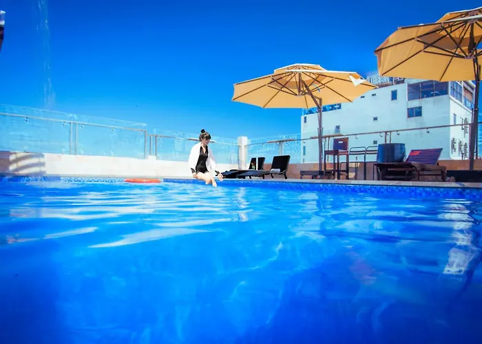 Ronal Hotel