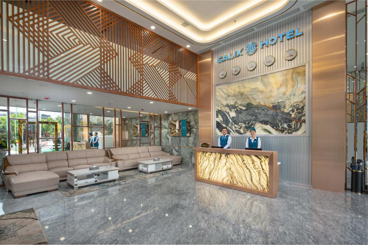 Suite Gia Đình Deluxe