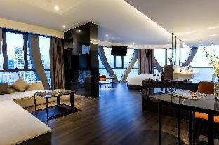 Stella Maris Suite with Ocean Front