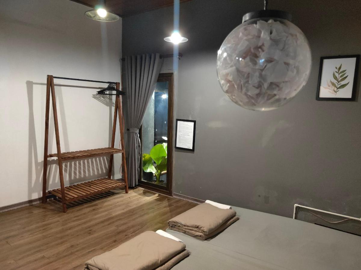 Giường Tầng Trong Phòng Ngủ Tập Thể Cho Nữ
