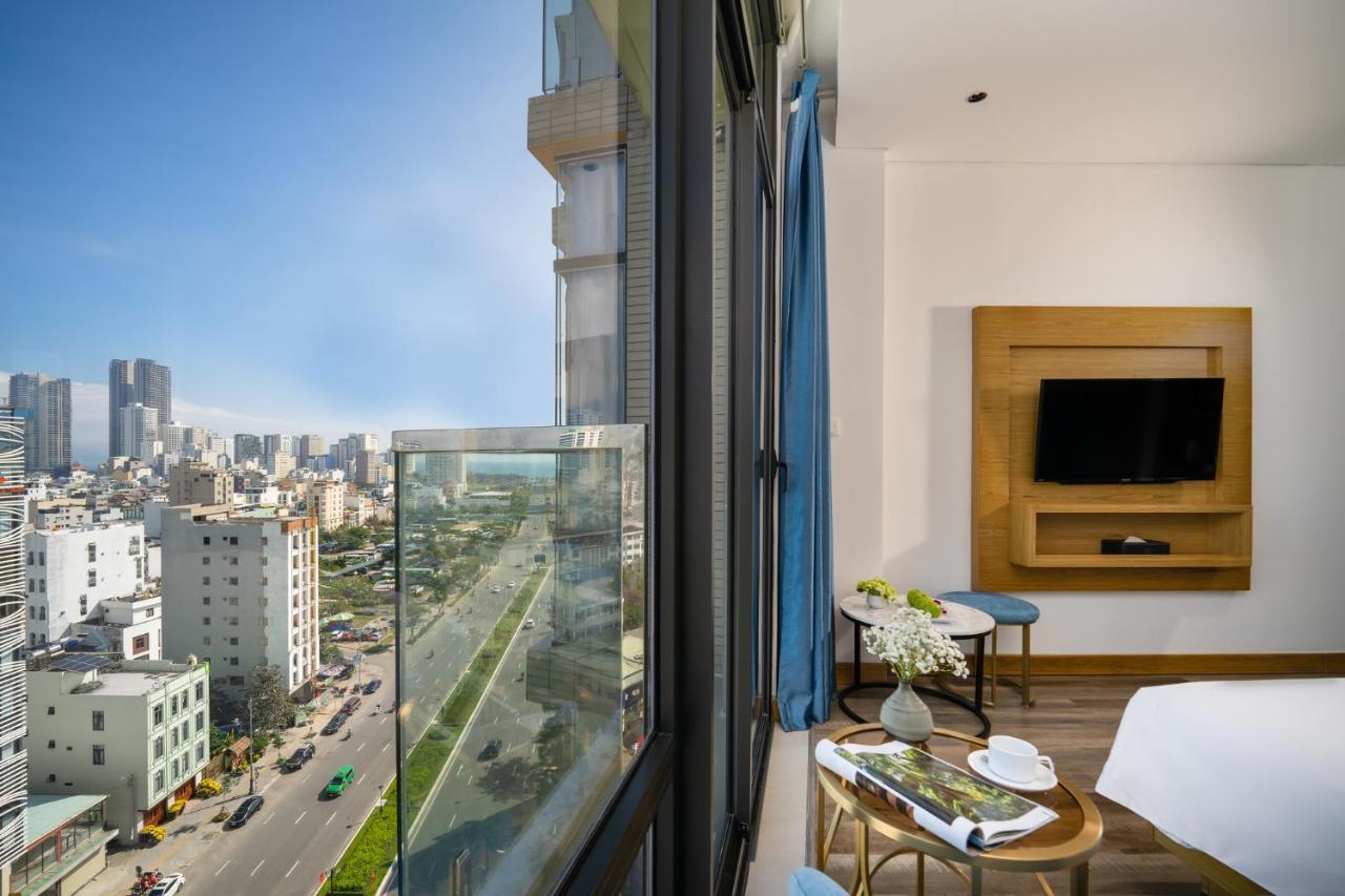 Deluxe Doppelzimmer mit Balkon und Stadtblick