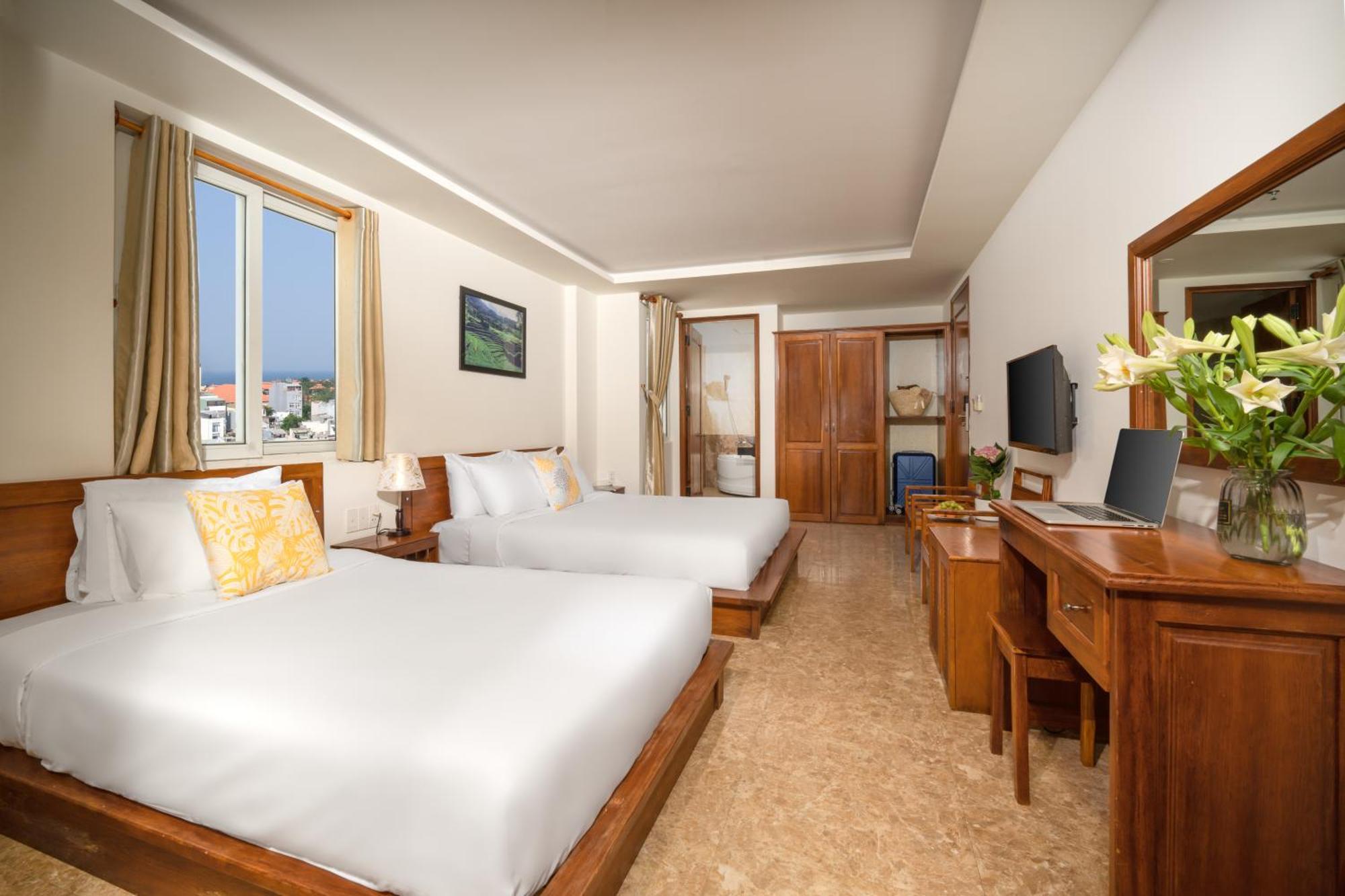 Phòng Deluxe 3 Người Nhìn ra Thành phố