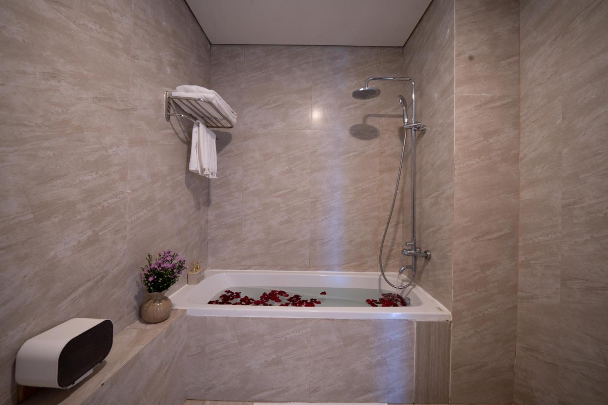 Phòng 2 Giường Đơn Có Bồn Tắm