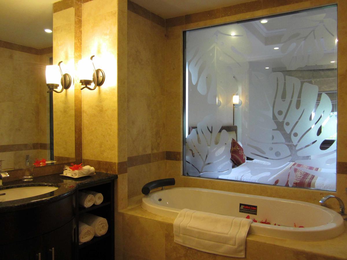 Phòng Deluxe Giường Đôi Với Ban Công và Tầm Nhìn Ra Biển