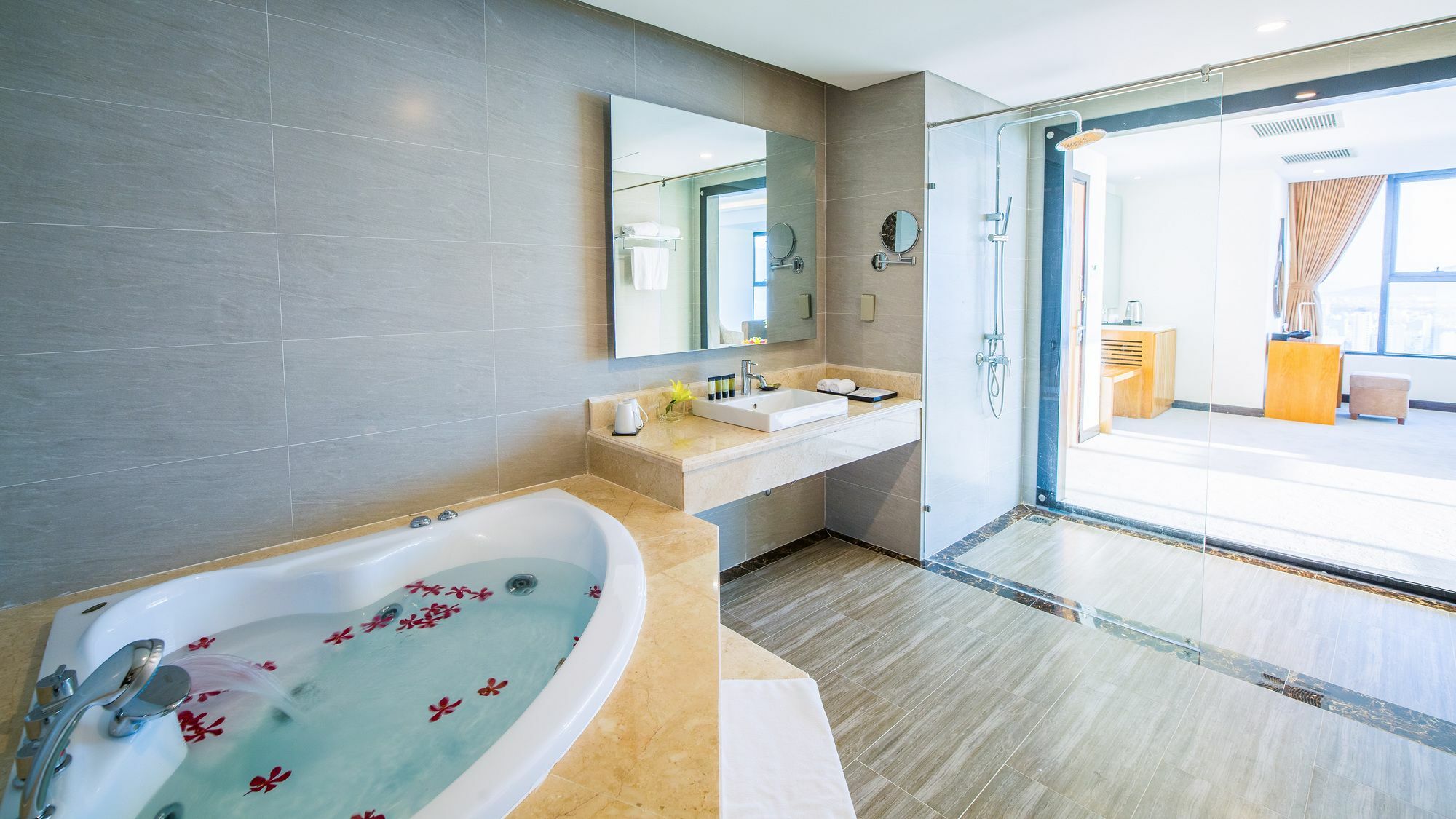 Suite Grand Nhìn ra Đại dương