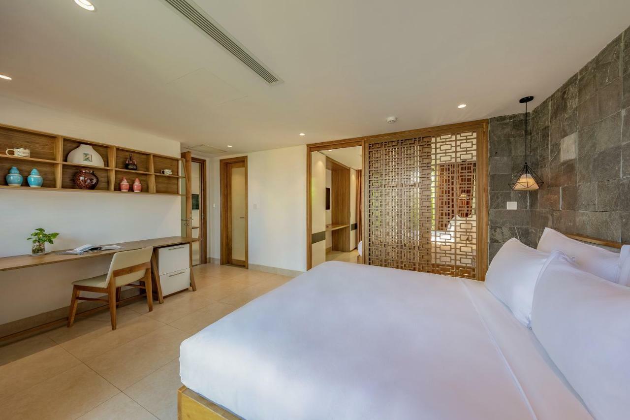 Suite 2 Phòng Ngủ Có Tầm Nhìn Ra Đường Phố Và Hồ Bơi