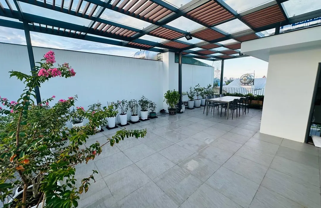 Bibi'S Home-1