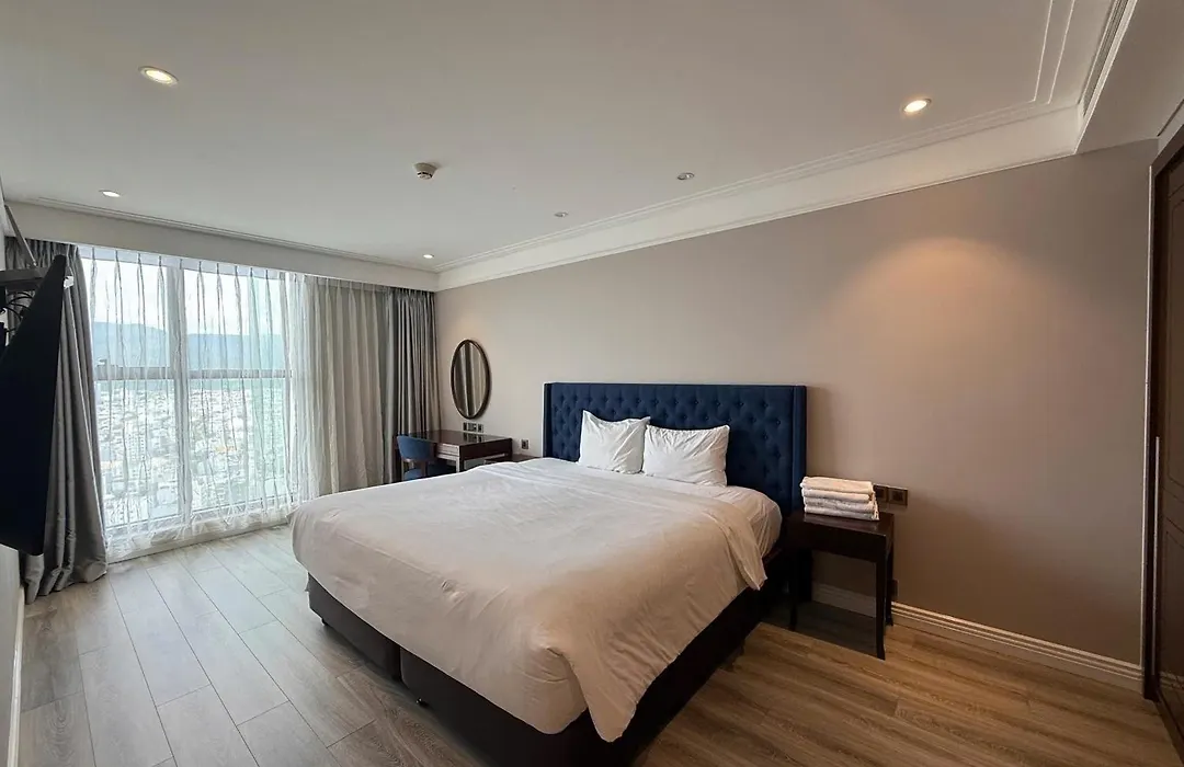 Ocean View Luxury Apartment Đà Nẵng-1