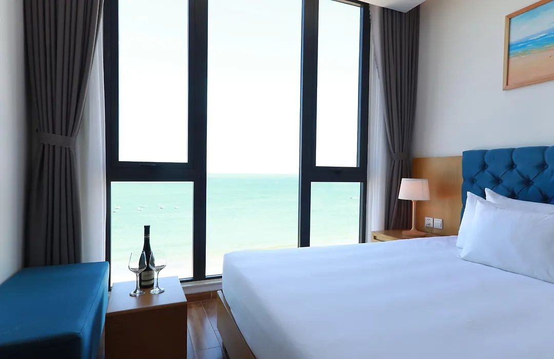 Seashore Hotel & Apartment-1