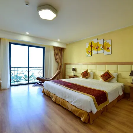 Ruby Hotel-3