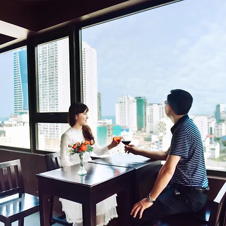 Ritzy Boutique Hotel Da Nang Beach-3