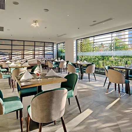 Satya Da Nang Hotel Han Market-3