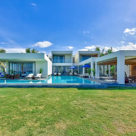 Dreamy Beach Villas Danang-2