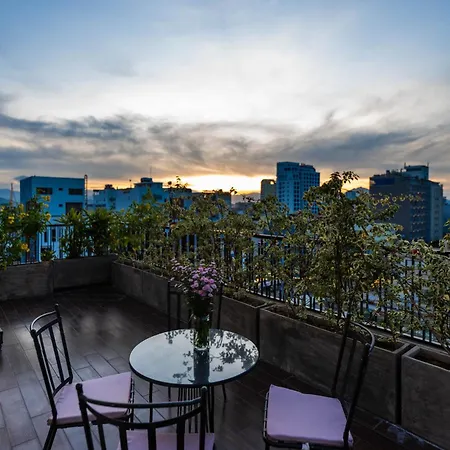 Louis Mo Apartment-3