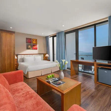 Yarra Ocean Suites Danang-2