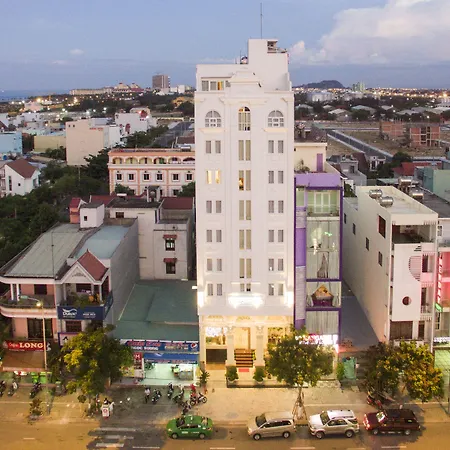 Titan Hotel Da Nang-2