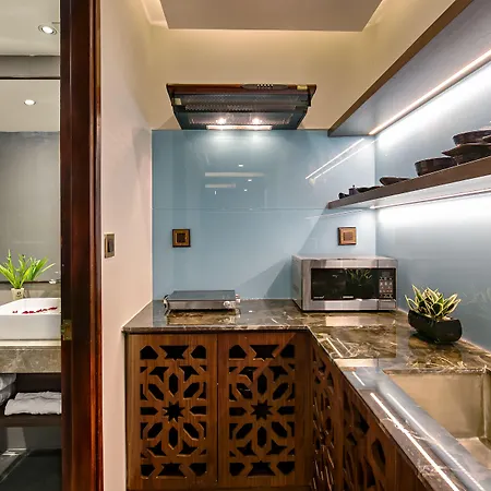 Halina Hotel And Apartment-3