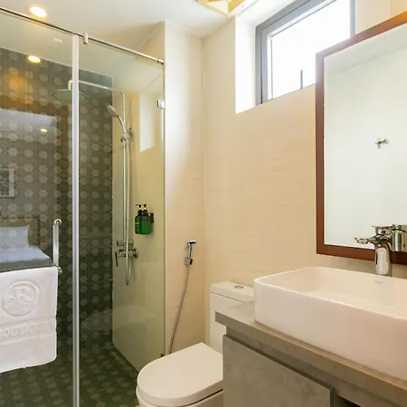 Ritzy Boutique Hotel Da Nang Beach-2