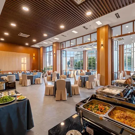 Petro Hotel Da Nang-3