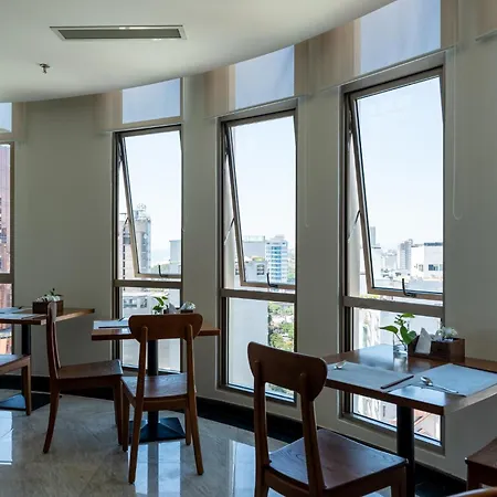 Tamarind Danang Beach Hotel-3