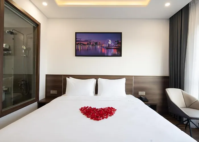Tan Phuong Nam & Apartment