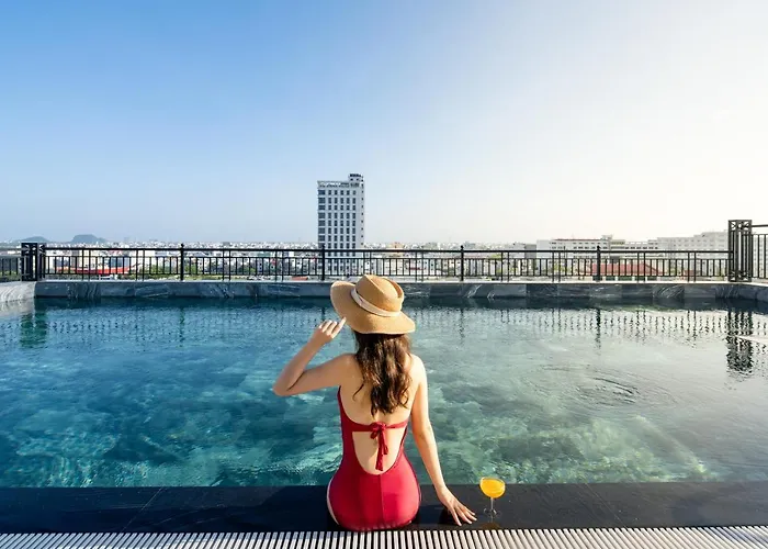 Tan Phuong Nam & Apartment