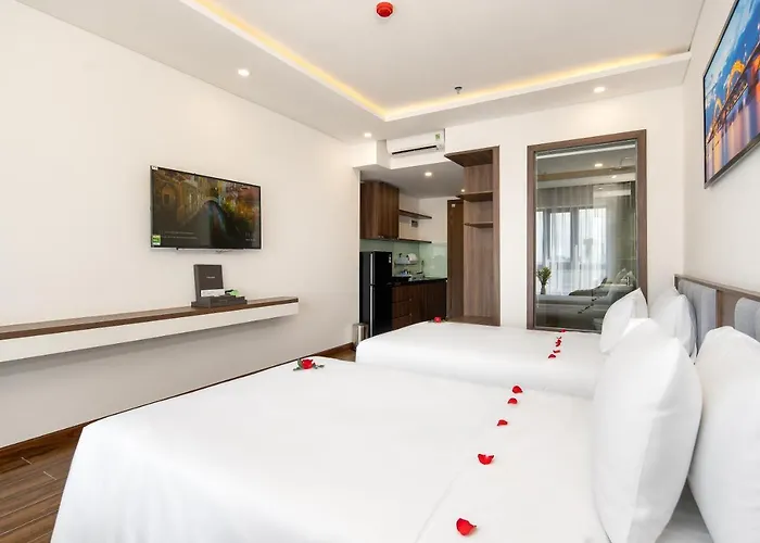 Tan Phuong Nam & Apartment