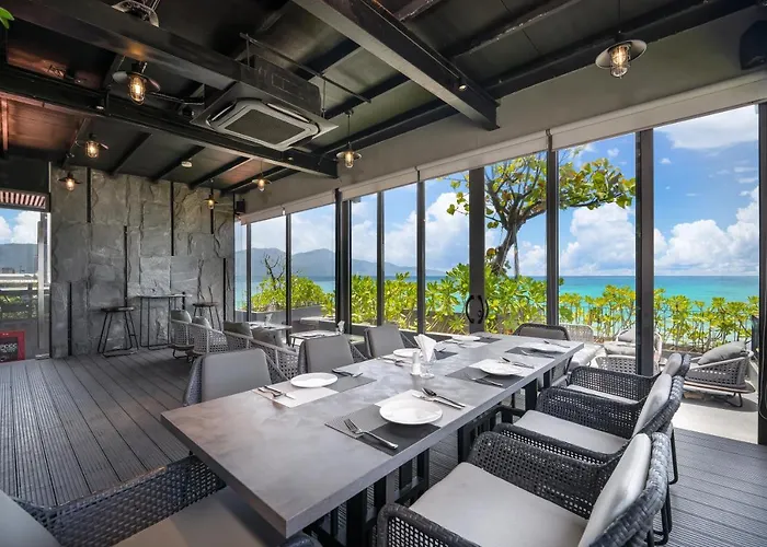 M SUITE Bãi Biển