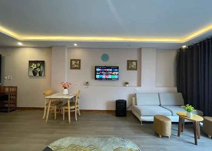 Nalini Hotel &