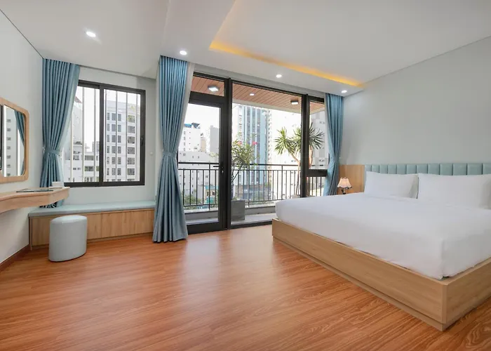 Hummer & Apartment Da Nang Beach
