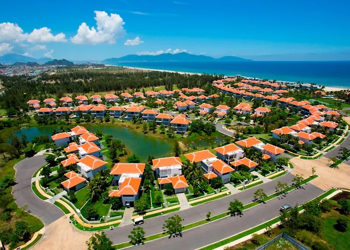 Luxury Dana Beach Resort & Spa