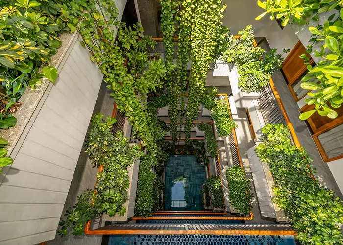 Lahome Boutique Villa And Apartment