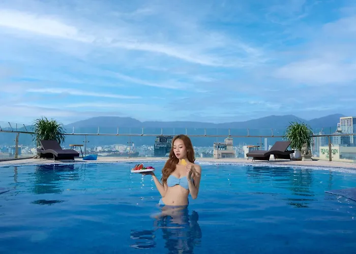 Merry Land Hotel Da Nang