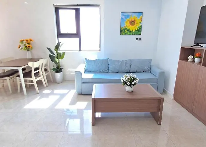 Apartment next to My Khe Beach - Căn hộ sát biển Mỹ Khê