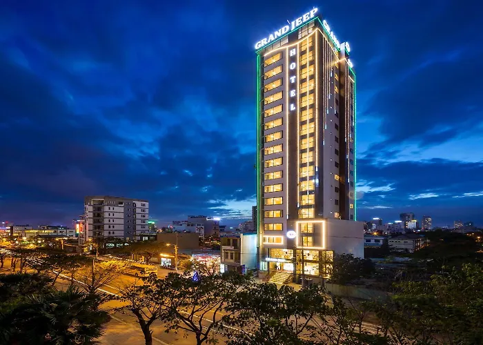 Grand Jeep Hotel