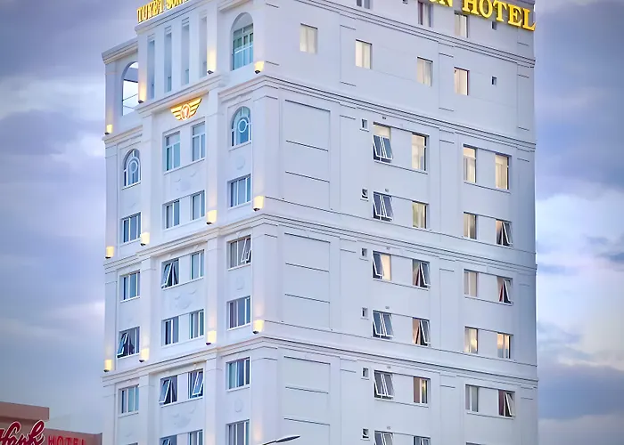 Tuyet Son Hotel