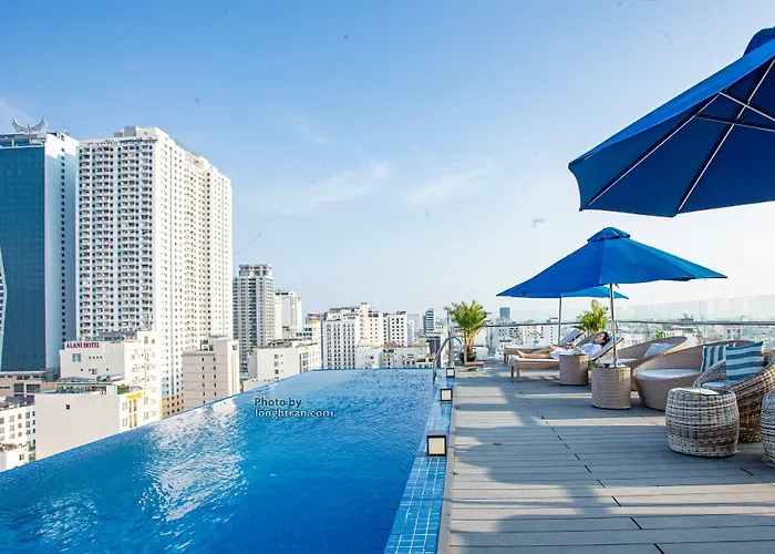 Grand Ocean Luxury Boutique - Infinity Rooftop Pool