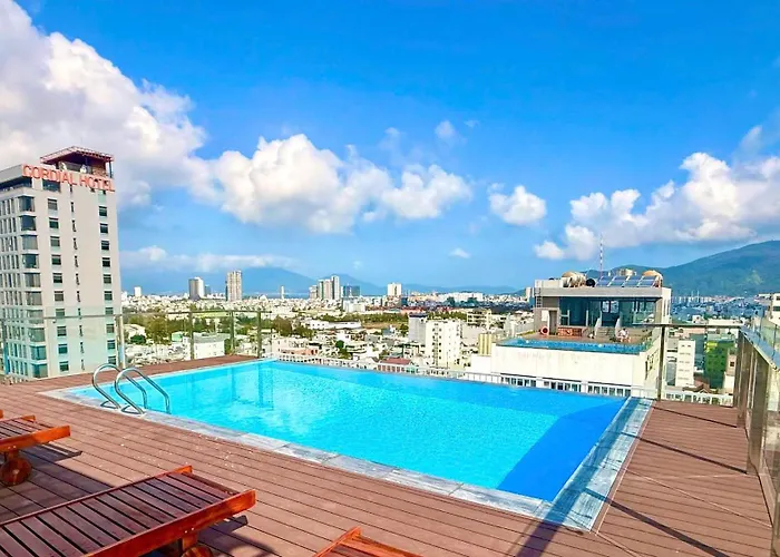 Royal Beach Hotel By Thg Đà Nẵng, Việt Nam