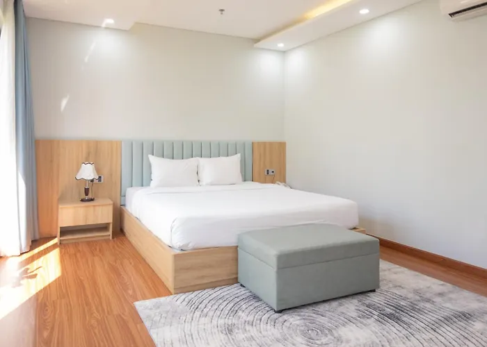 Hummer & Apartment Da Nang Beach