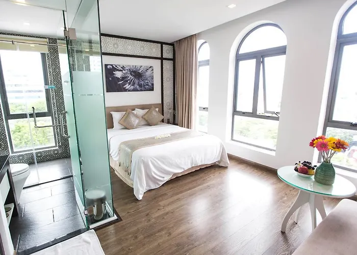 Flora Hotel & Residence