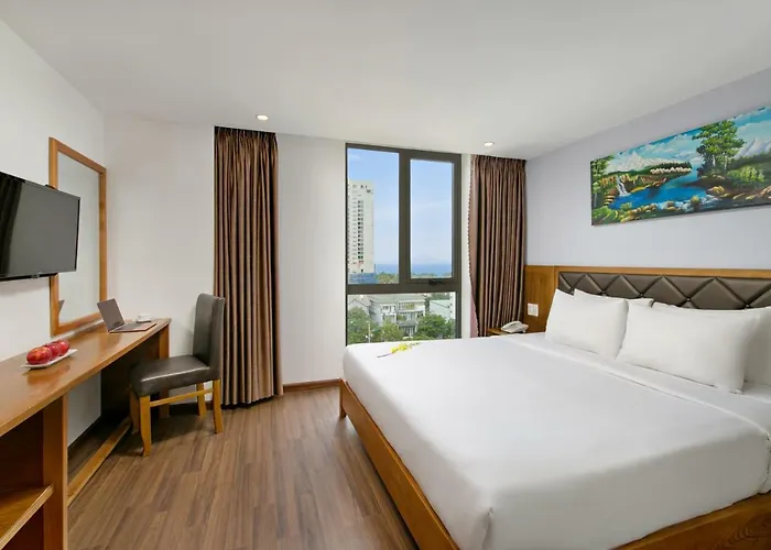 La Beach Hotel