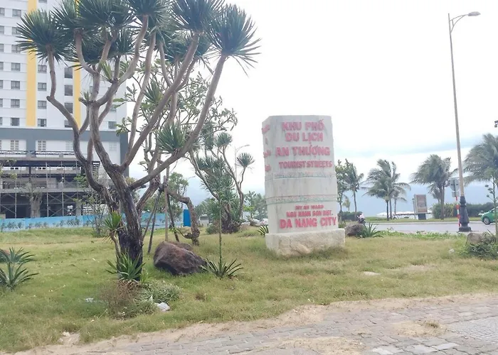 Sea Sand Hotel